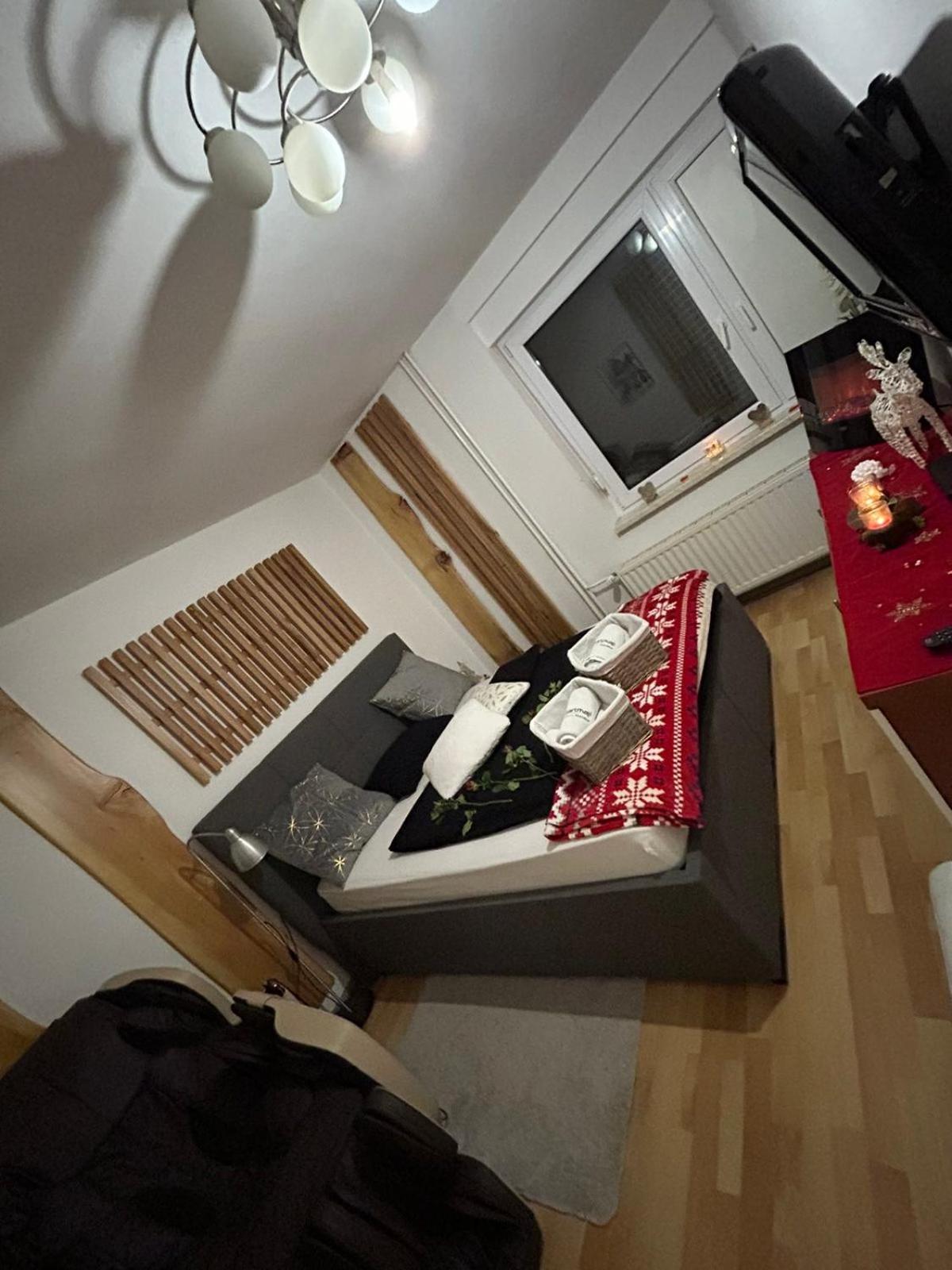 ליוטומר Apartments And Wellness Scavnicar מראה חיצוני תמונה