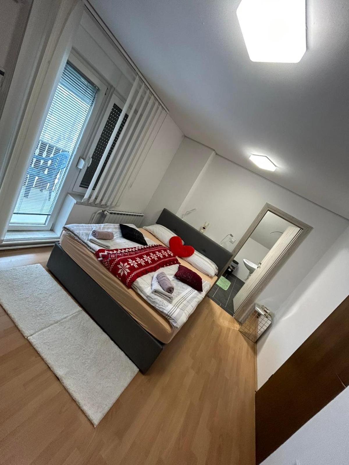 ליוטומר Apartments And Wellness Scavnicar מראה חיצוני תמונה